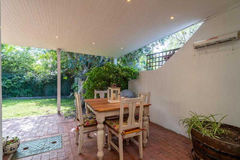 2 Bedroom Property for Sale in Harfield Village Western Cape